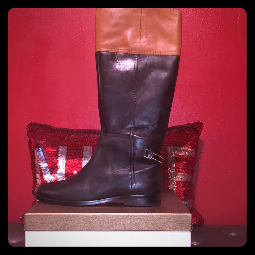 Black/Tan Boots